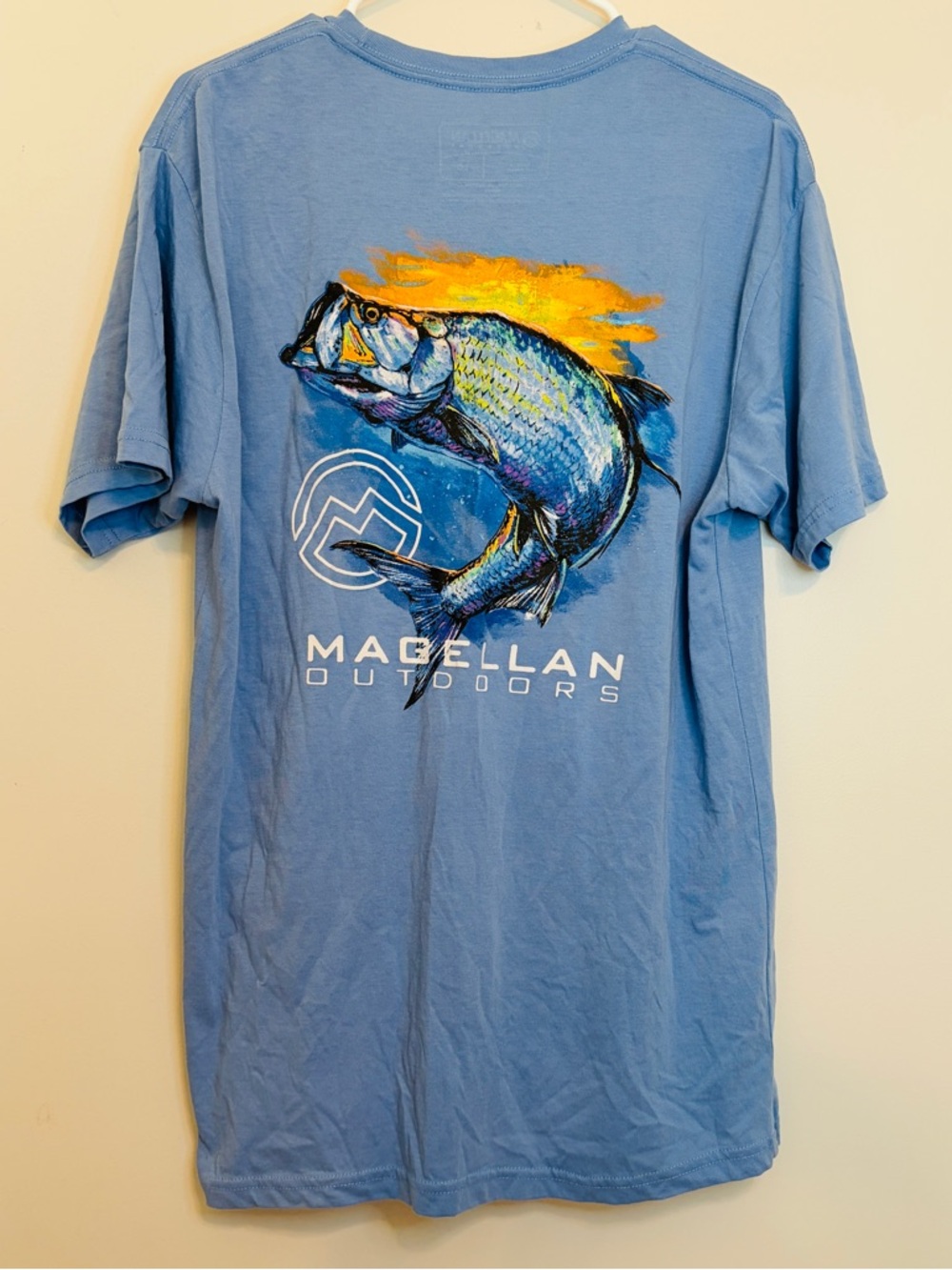 Magellan Outdoors Blue Short Sleeve Tee with Fish Graphic